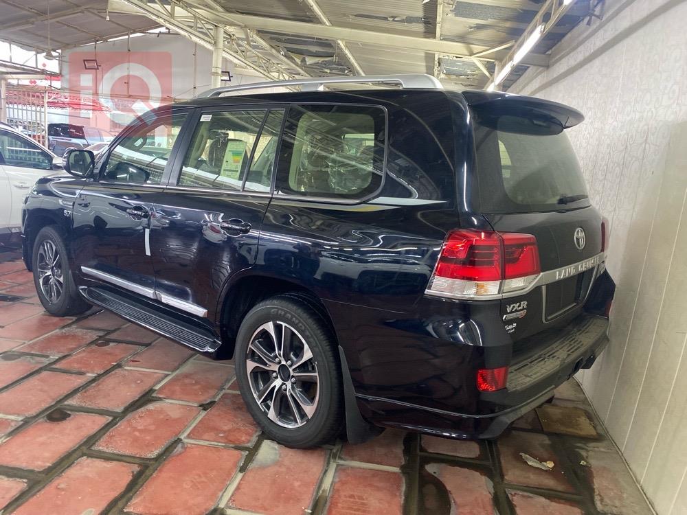 تويوتا لاندكروزر